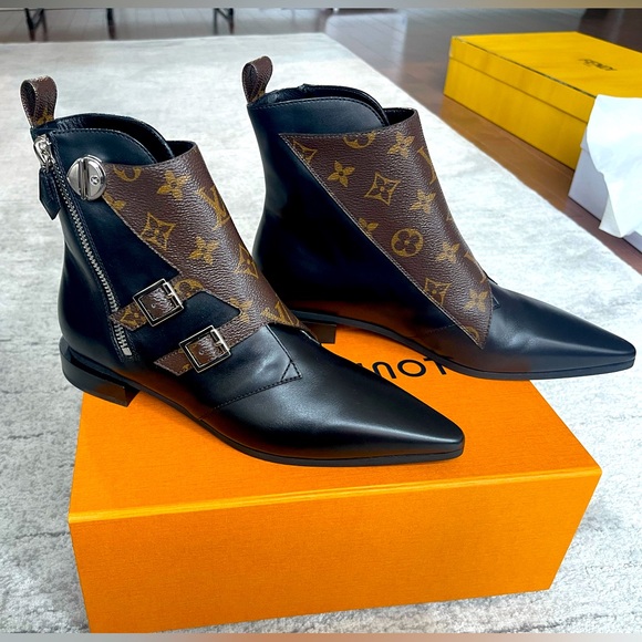 LOUIS VUITTON - NEW Jumble Flat Ankle Boots Leather and Monogram Canvas. - Picture 6 of 10